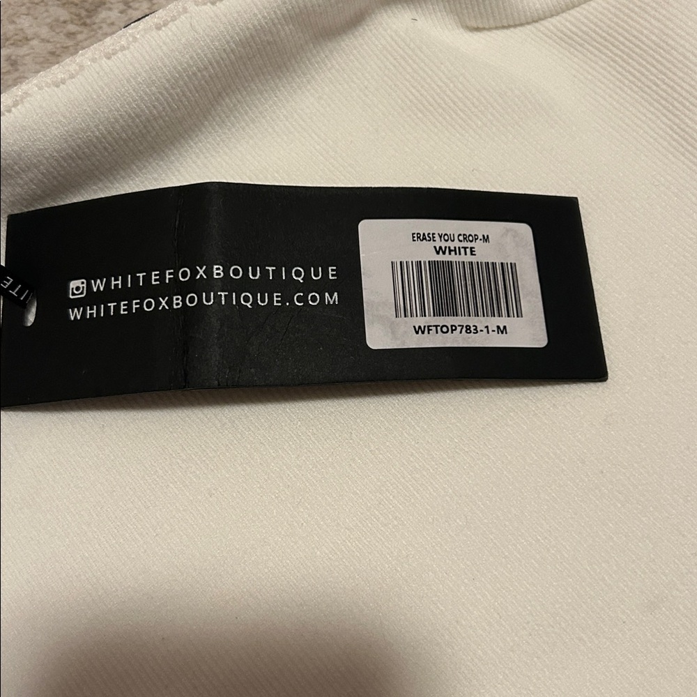 white fox erase you crop top - Picture 3 of 3